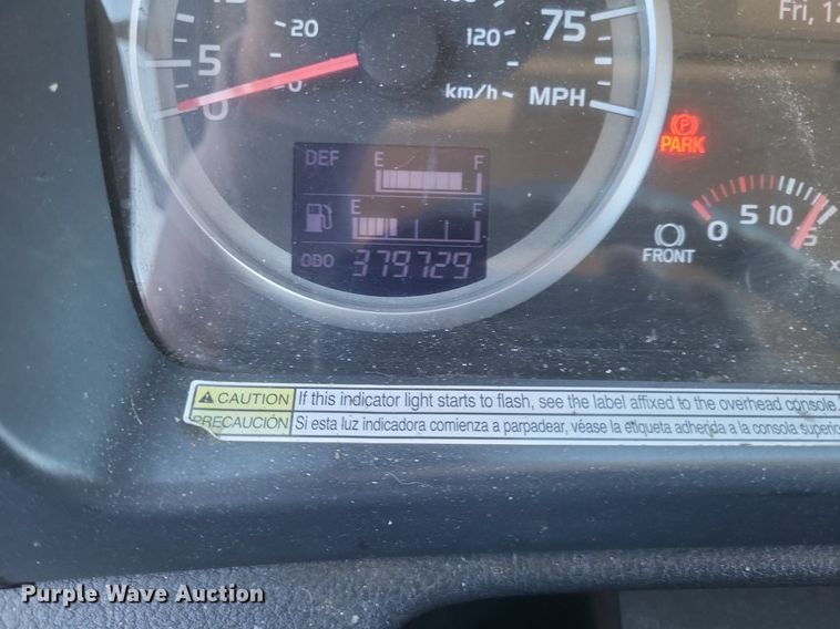 image for item EJ7910 2014 Hino 338 box truck