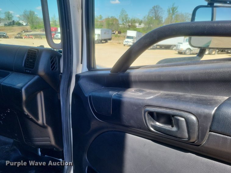 image for item EJ7910 2014 Hino 338 box truck