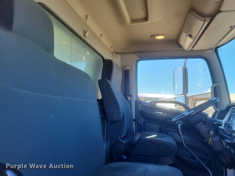 image for item EJ7910 2014 Hino 338 box truck
