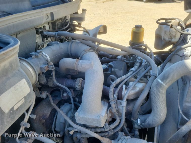 image for item EJ7910 2014 Hino 338 box truck