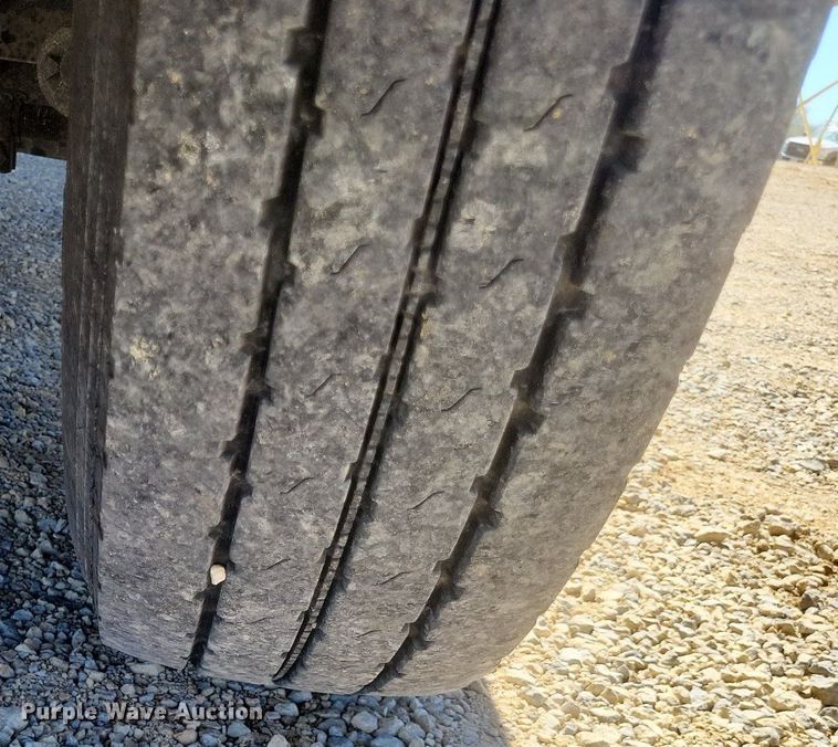 image for item EJ7910 2014 Hino 338 box truck