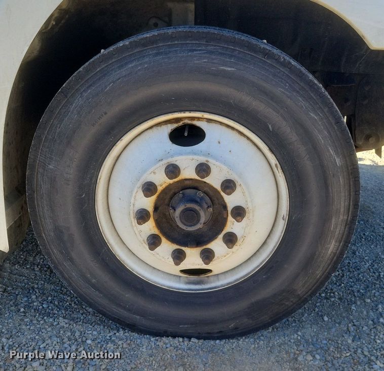 image for item EJ7910 2014 Hino 338 box truck