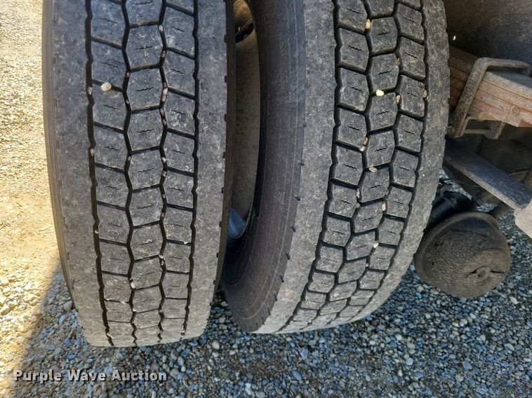 image for item EJ7910 2014 Hino 338 box truck