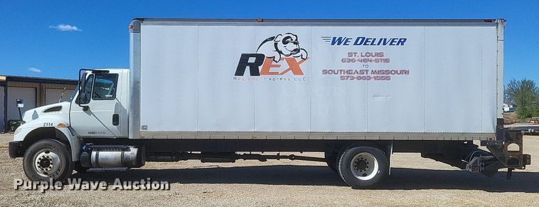 image for item EJ7911 2016 International 4300 box truck