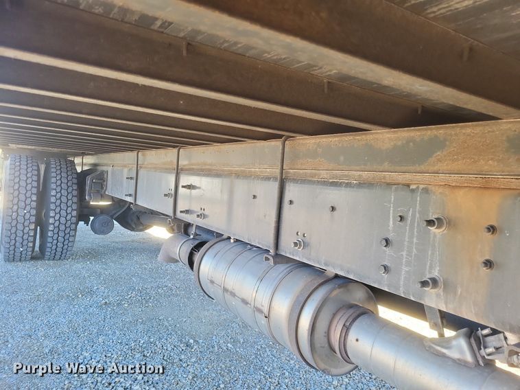 image for item EJ7911 2016 International 4300 box truck