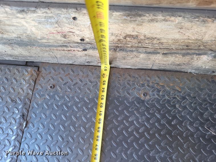 image for item EJ7911 2016 International 4300 box truck