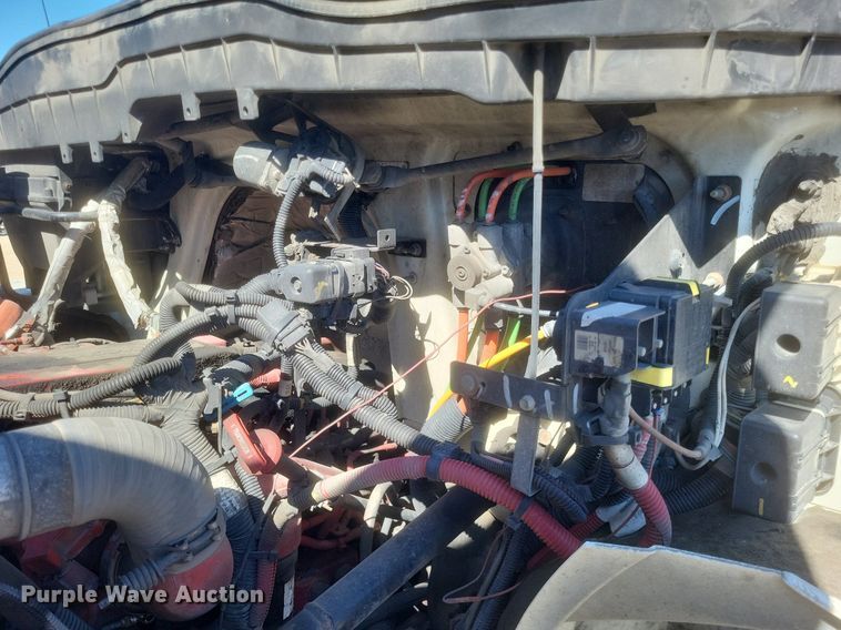 image for item EJ7911 2016 International 4300 box truck