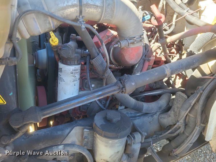 image for item EJ7911 2016 International 4300 box truck