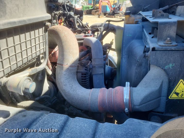 image for item EJ7911 2016 International 4300 box truck