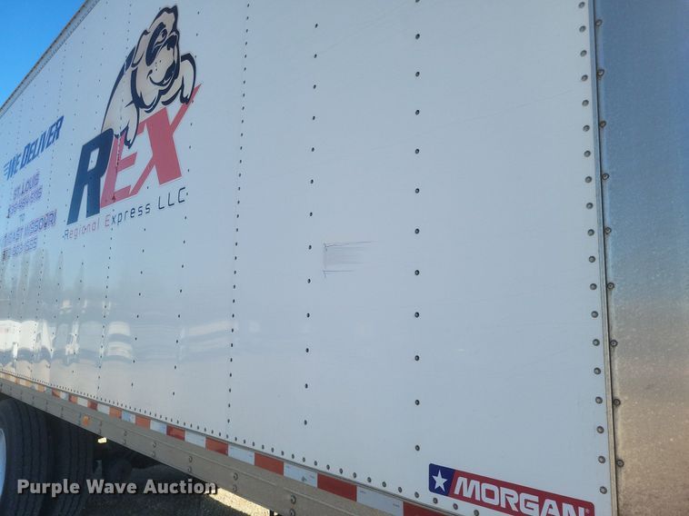 image for item EJ7912 2017 International 4300 box truck