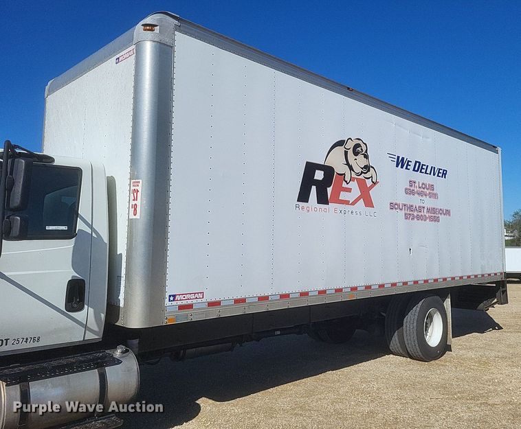 image for item EJ7912 2017 International 4300 box truck