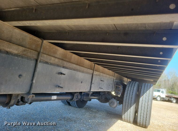 image for item EJ7912 2017 International 4300 box truck