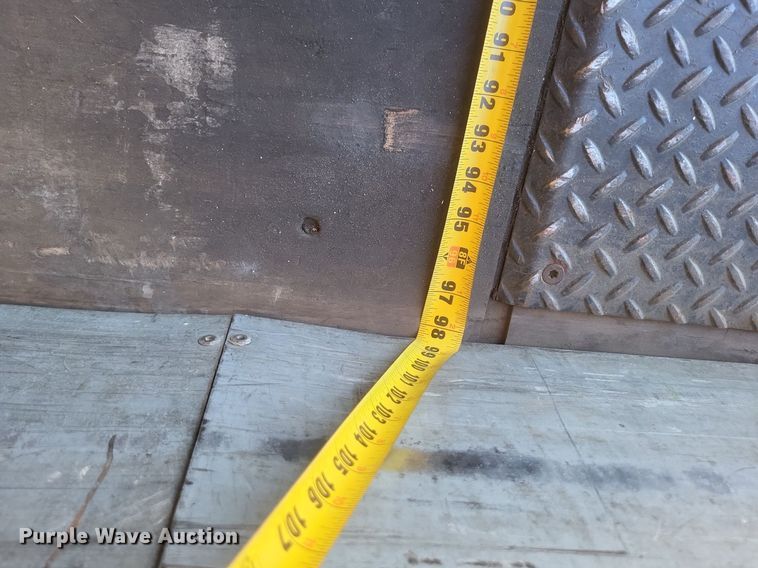 image for item EJ7912 2017 International 4300 box truck