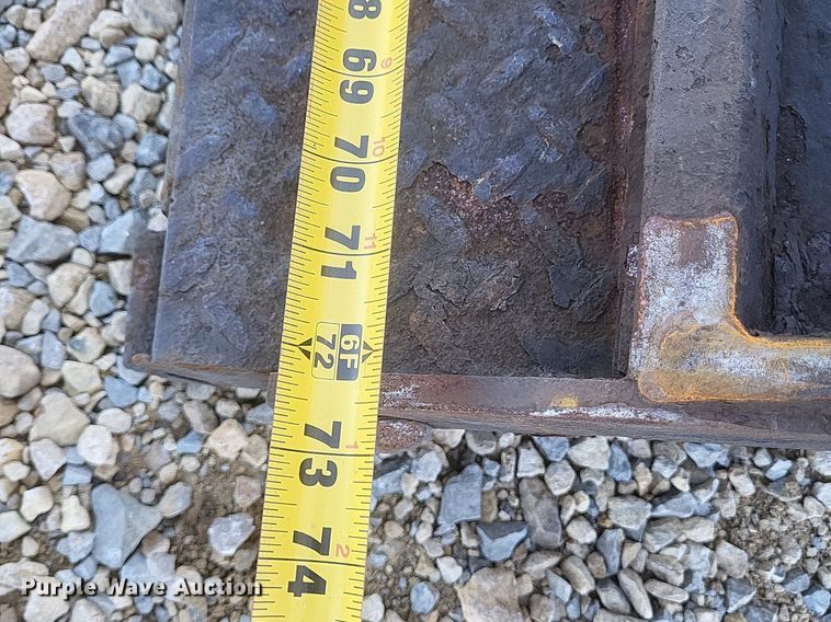 image for item EJ7912 2017 International 4300 box truck