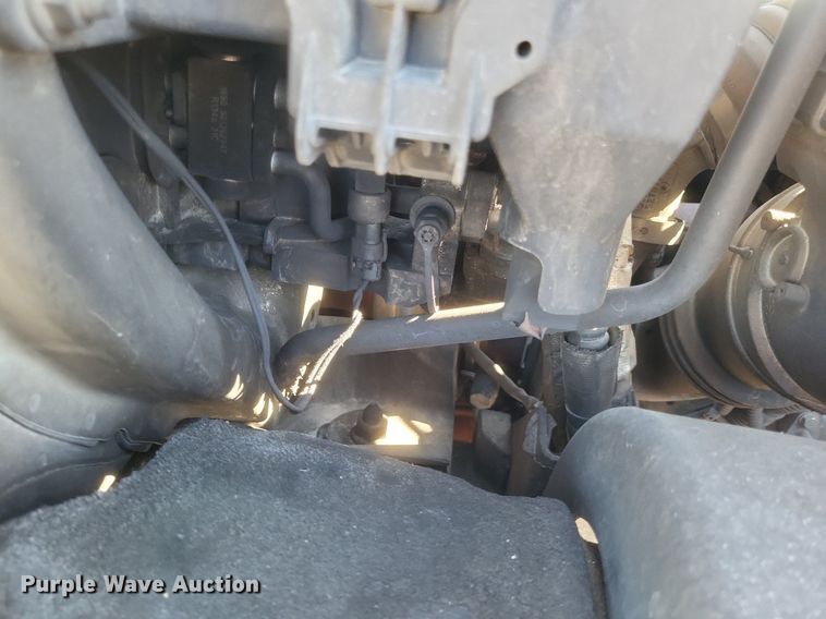 image for item EJ7912 2017 International 4300 box truck