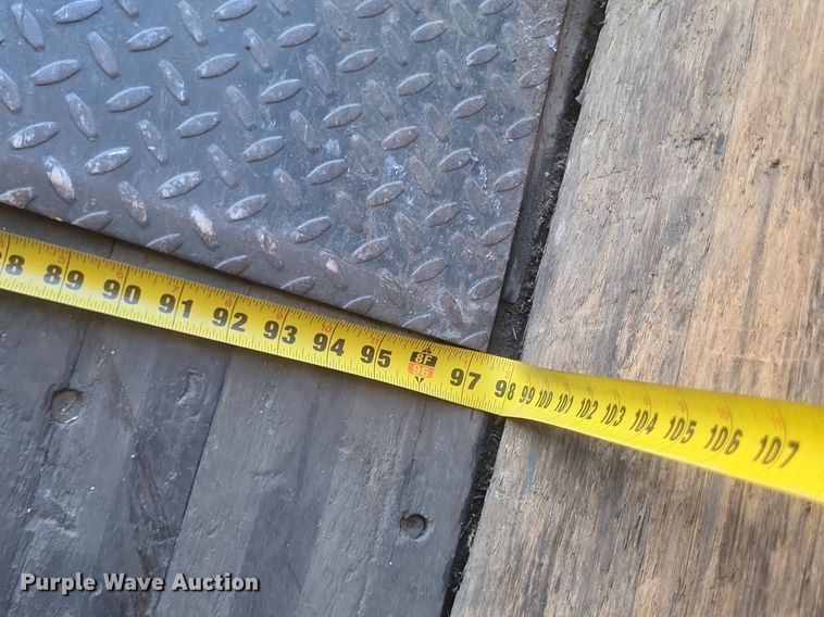 image for item EJ7913 2017 International 4300 box truck