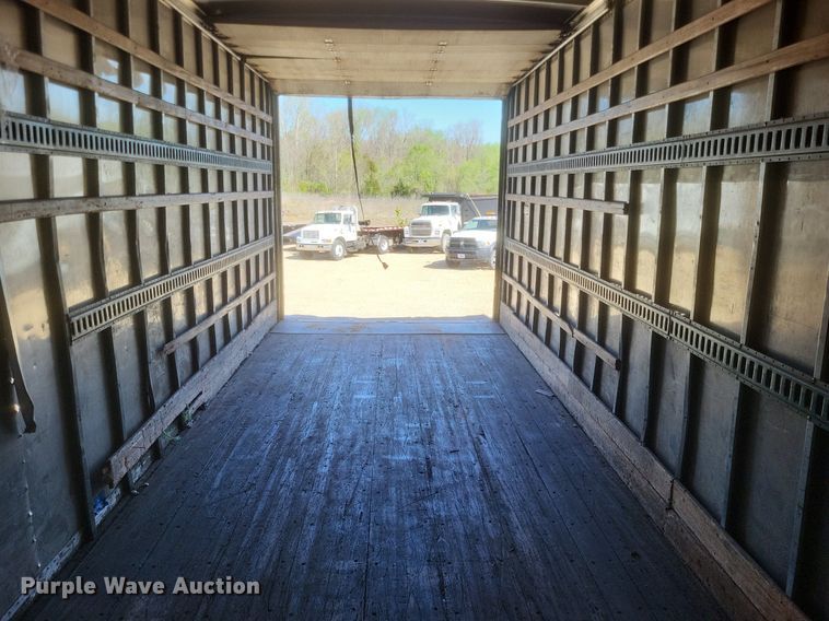 image for item EJ7913 2017 International 4300 box truck