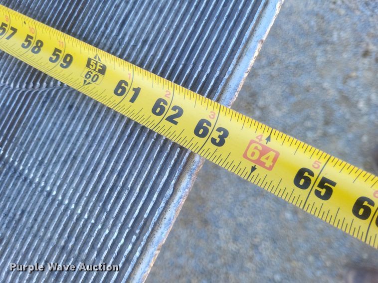 image for item EJ7913 2017 International 4300 box truck