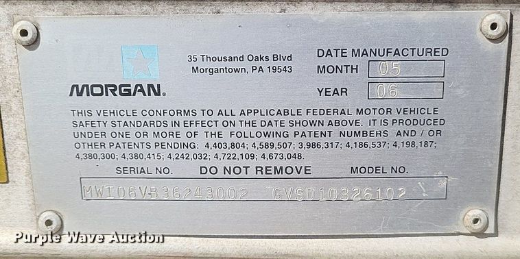 image for item EJ7913 2017 International 4300 box truck