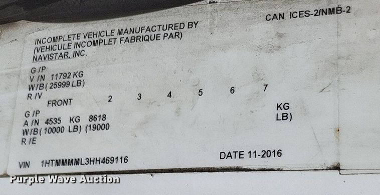 image for item EJ7913 2017 International 4300 box truck