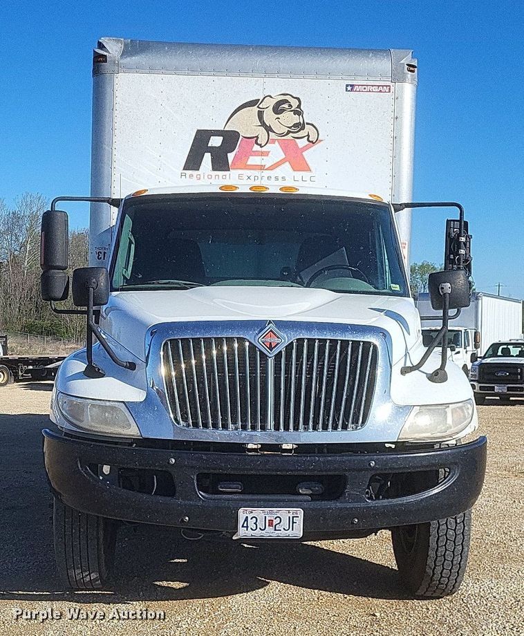 image for item EJ7914 2017 International 4300 box truck