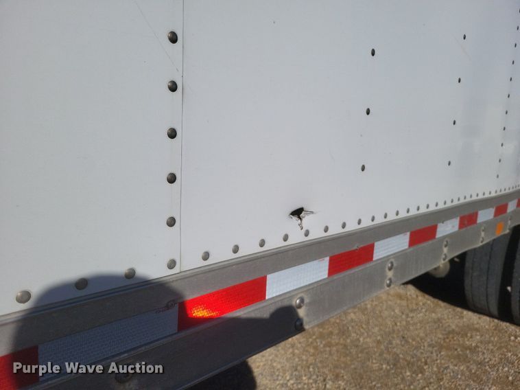 image for item EJ7914 2017 International 4300 box truck