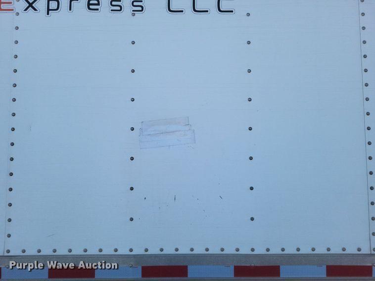 image for item EJ7914 2017 International 4300 box truck