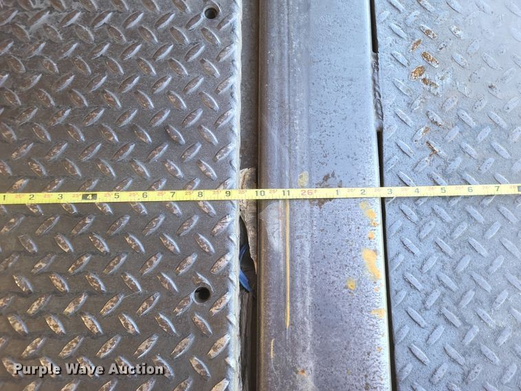 image for item EJ7914 2017 International 4300 box truck