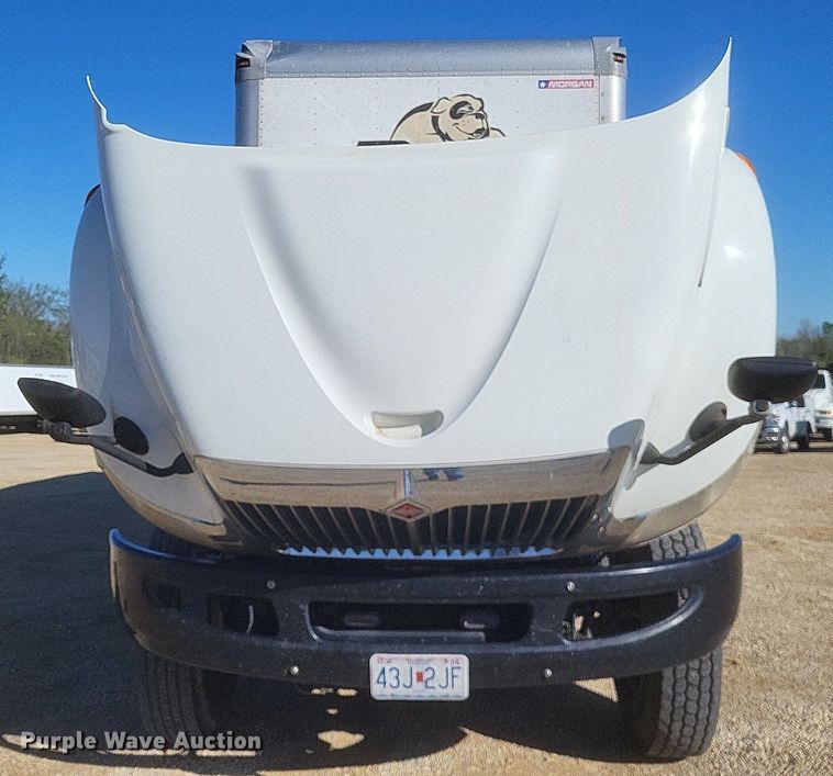 image for item EJ7914 2017 International 4300 box truck