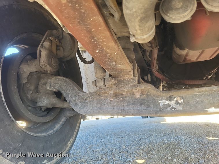 image for item EJ7914 2017 International 4300 box truck