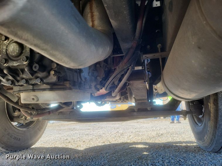 image for item EJ7914 2017 International 4300 box truck