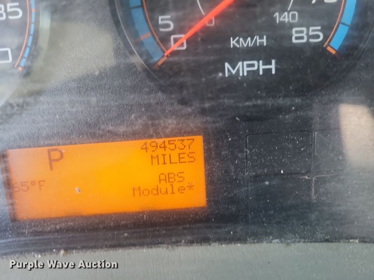 image for item EJ7914 2017 International 4300 box truck