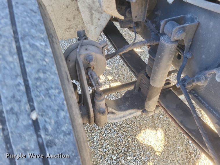 image for item EJ7914 2017 International 4300 box truck