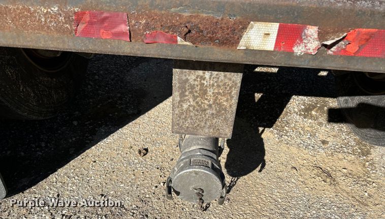 image for item EK4156 1992 J&L Tank 99.0.149 pneumatic dry bulk trailer