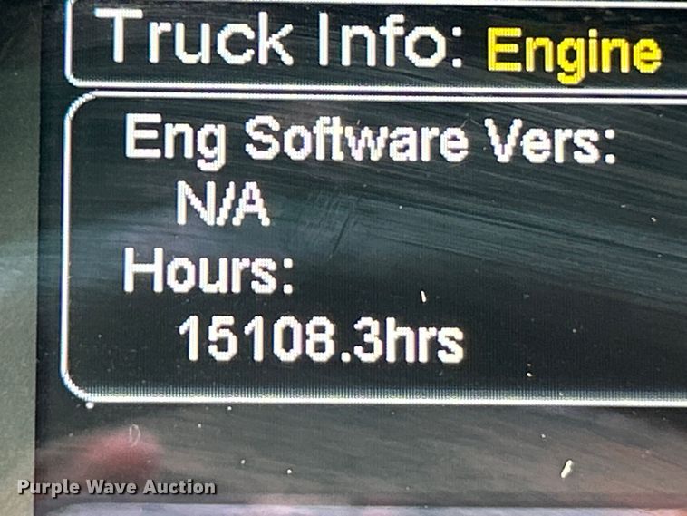 image for item EK4157 2017 Peterbilt 579 semi truck