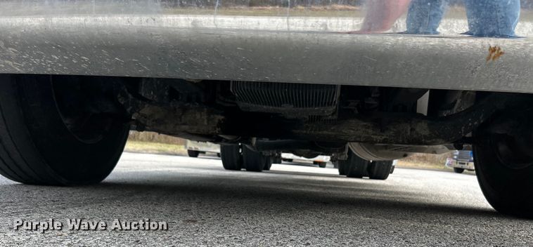 image for item EK4157 2017 Peterbilt 579 semi truck