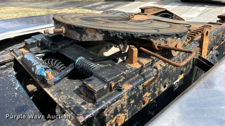 image for item EK4159 2001 Peterbilt 379 semi truck