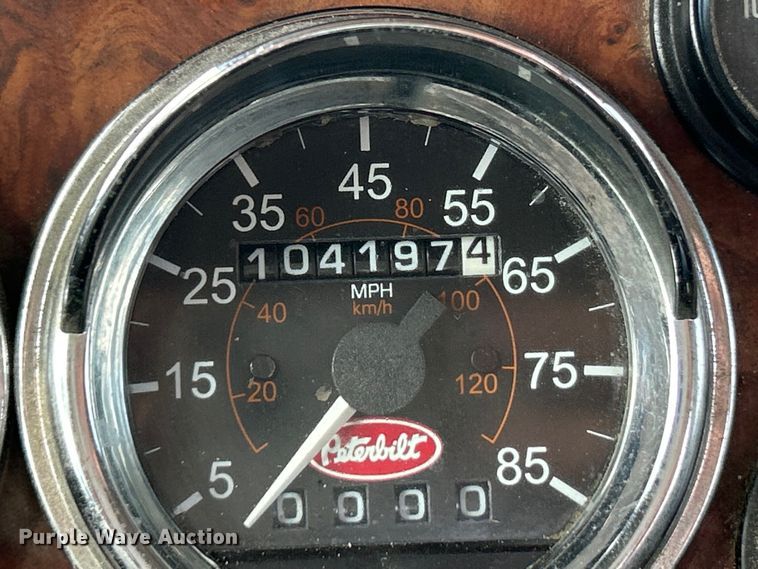 image for item EK4159 2001 Peterbilt 379 semi truck