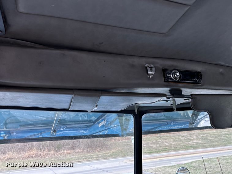 image for item EK4159 2001 Peterbilt 379 semi truck