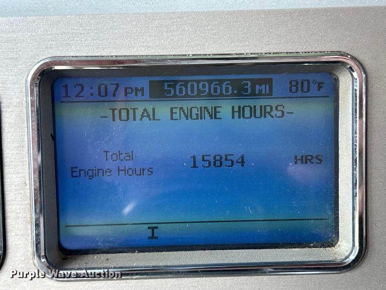 image for item EK4162 2015 Mack CHU613 semi truck