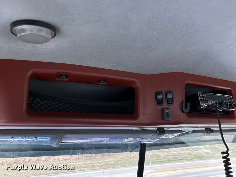 image for item EK4162 2015 Mack CHU613 semi truck