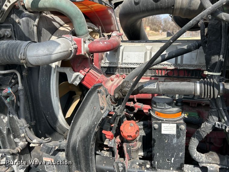 image for item EK4162 2015 Mack CHU613 semi truck