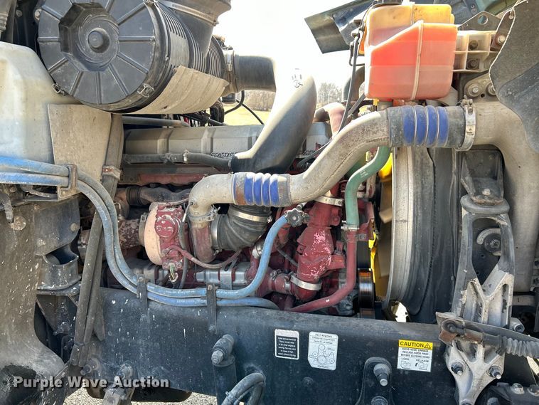 image for item EK4162 2015 Mack CHU613 semi truck