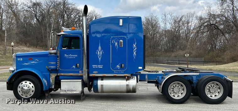 image for item EK4164 2006 Peterbilt 379 semi truck