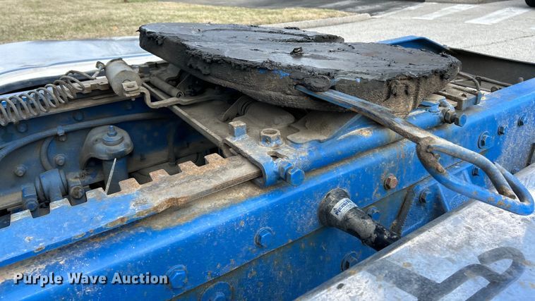 image for item EK4164 2006 Peterbilt 379 semi truck