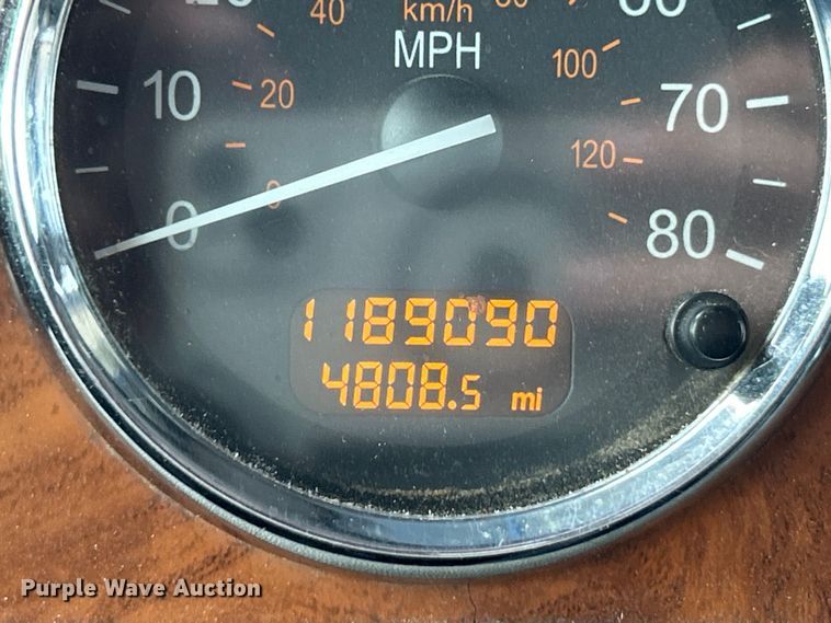 image for item EK4164 2006 Peterbilt 379 semi truck