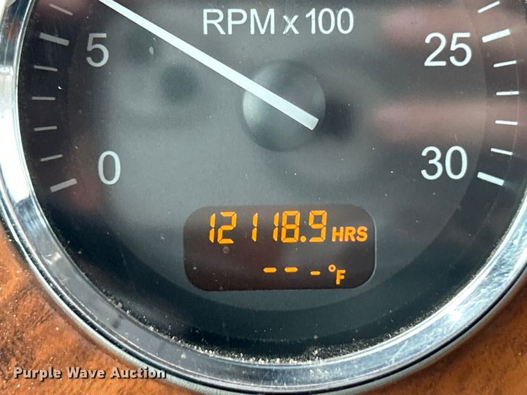 image for item EK4164 2006 Peterbilt 379 semi truck