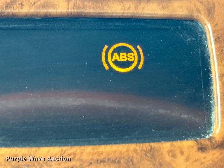 image for item EK4164 2006 Peterbilt 379 semi truck