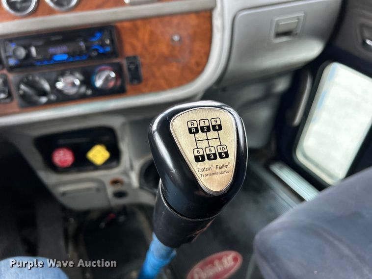 image for item EK4164 2006 Peterbilt 379 semi truck