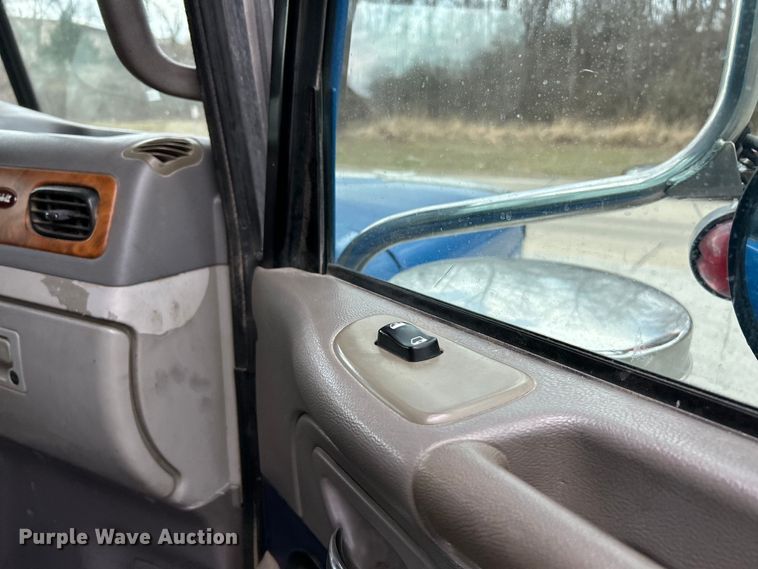 image for item EK4164 2006 Peterbilt 379 semi truck